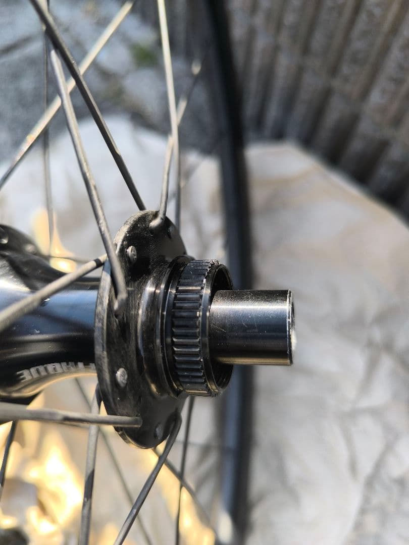 attaque(GUSTO) 45mmハイト カーボンホイール DB用