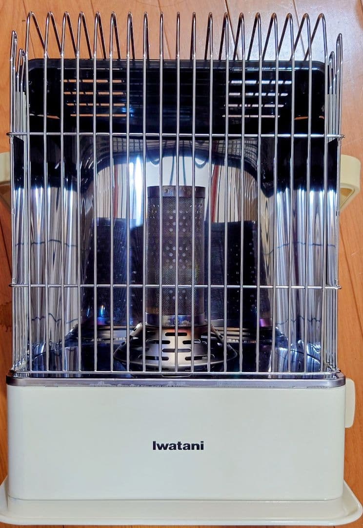 Iwataniイワタニでか暖　カセットガスストーブ CB-STV-DKD WH