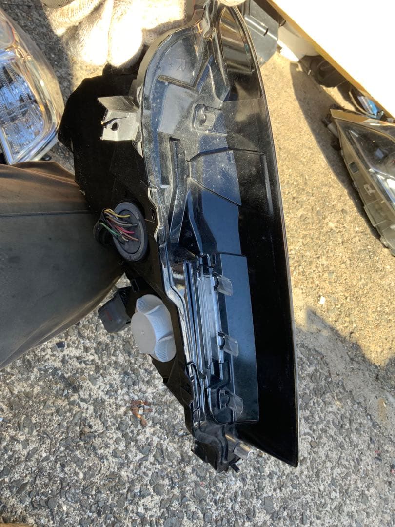 ジャンク　トヨタ86 GR86 純正ヘッドライト 右側