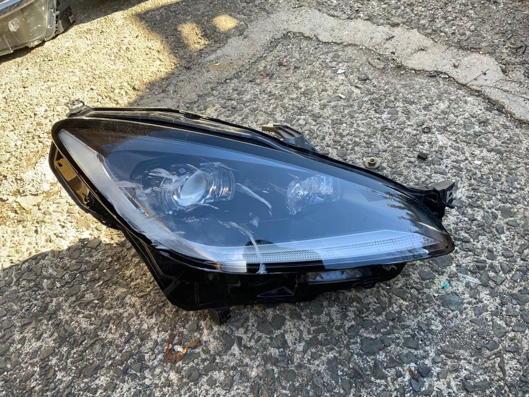 ジャンク　トヨタ86 GR86 純正ヘッドライト 右側