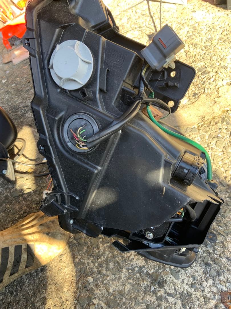 ジャンク　トヨタ86 GR86 純正ヘッドライト 右側