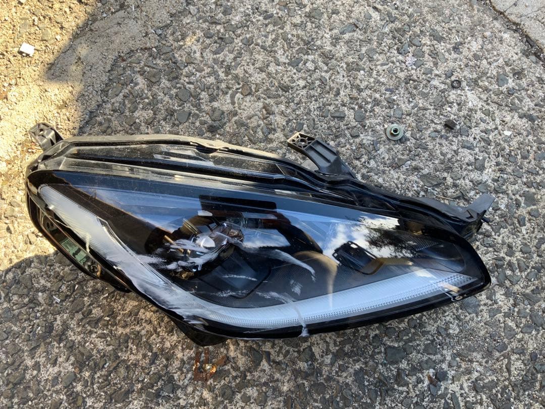 ジャンク　トヨタ86 GR86 純正ヘッドライト 右側