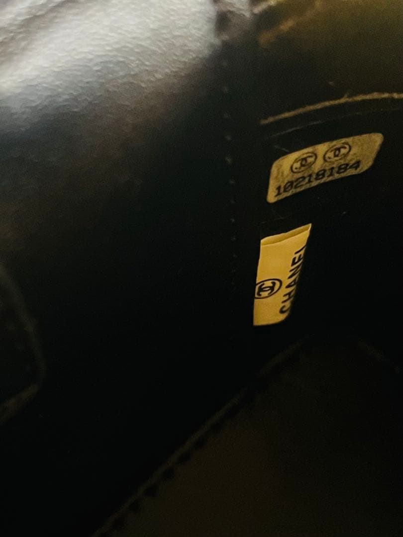 黒キルティングバニティチェーンバッグ