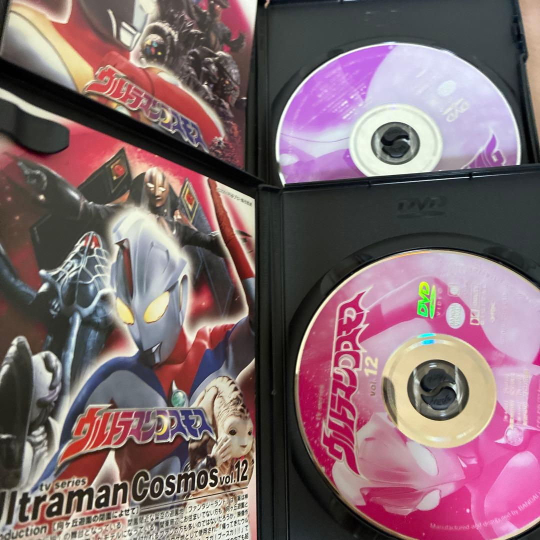 ウルトラマンコスモススペシャルセレクション1、2巻、13〜15巻は通常、劇場版付