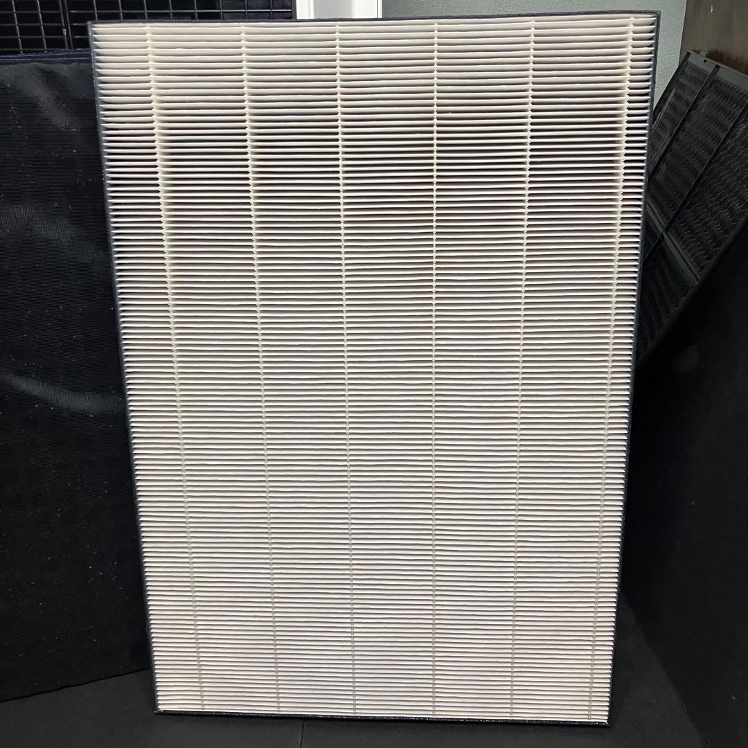 美品　Panasonic 加湿空気清浄機　F-VC70XT-W ホワイト