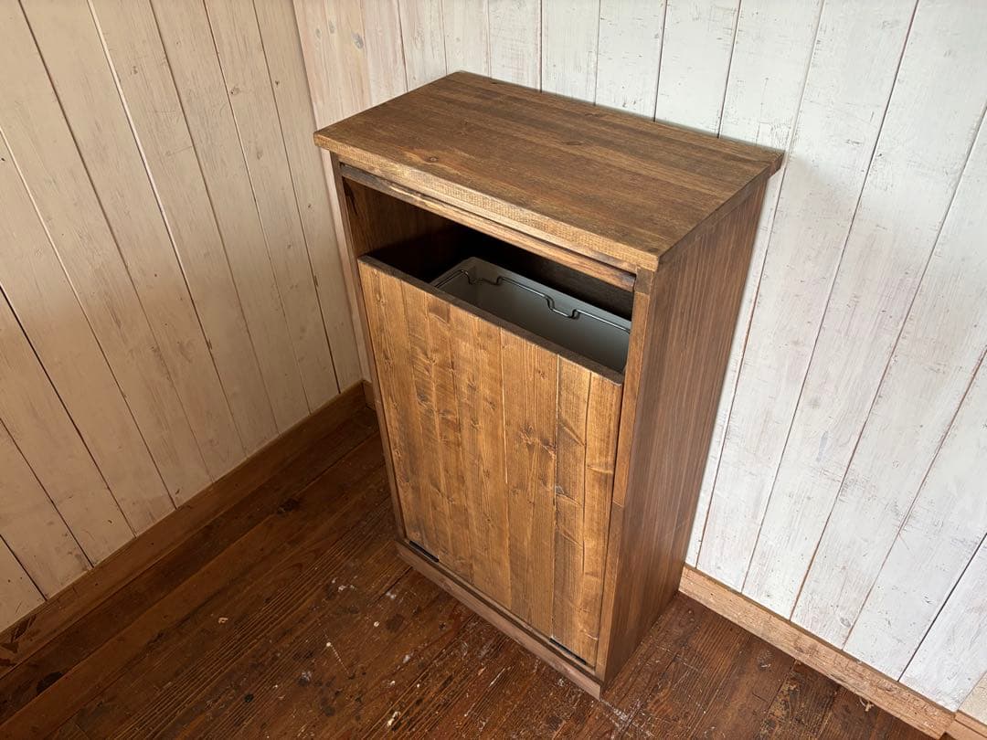 期間限定値下げ　30リットルパッタンゴミ箱　無垢材ハンドメイド家具　屋外用