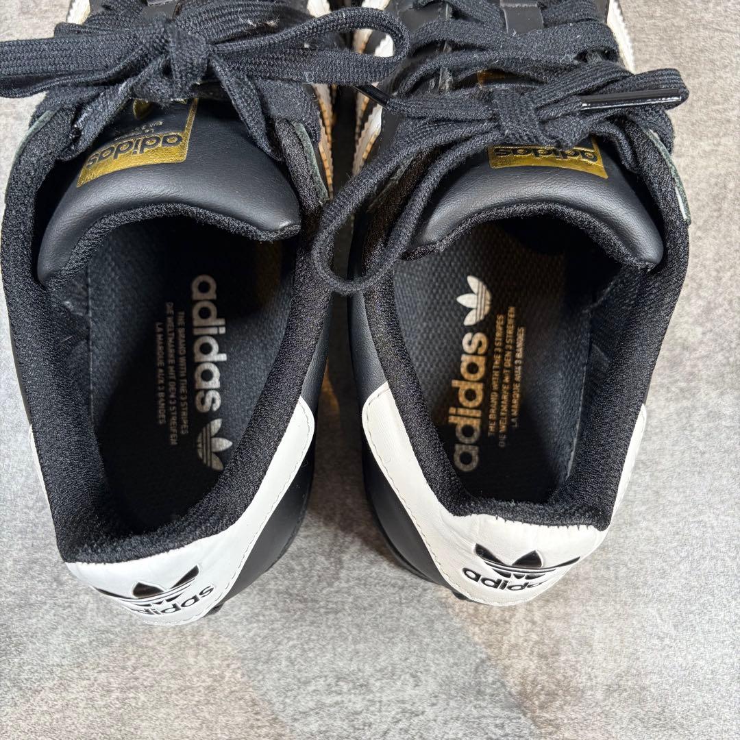 adidas アディダス　スーパースター　ブラック　黒　ゴールド　24.5cm