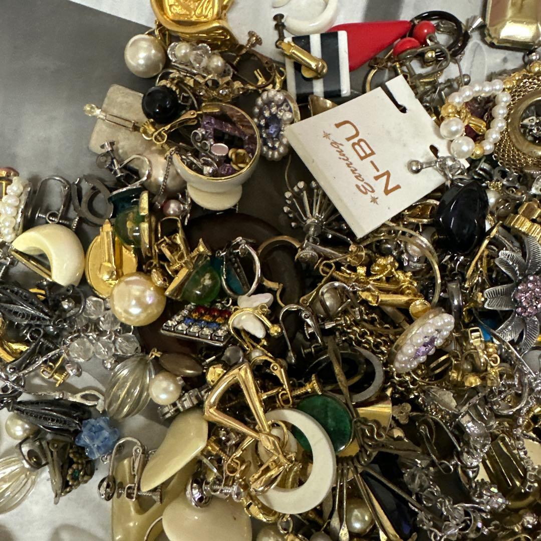 遺品整理品　イヤリング　ピアス類　no2