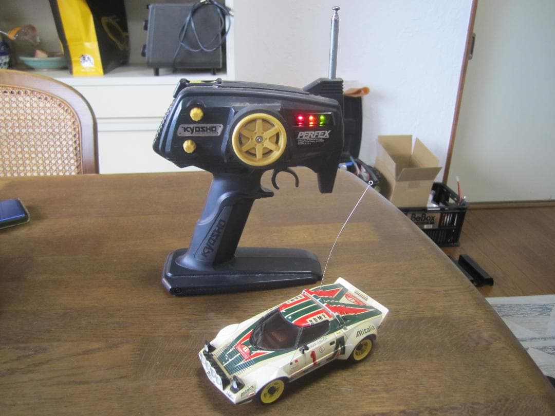 完全動作品 京商 ミニッツ ランチアストラトス