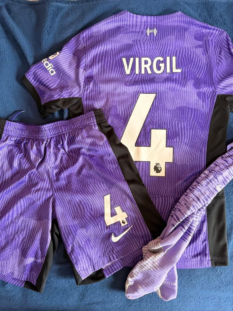 【正規品】ファンダイク　リバプール　サード　ユニフォーム　セットアップ