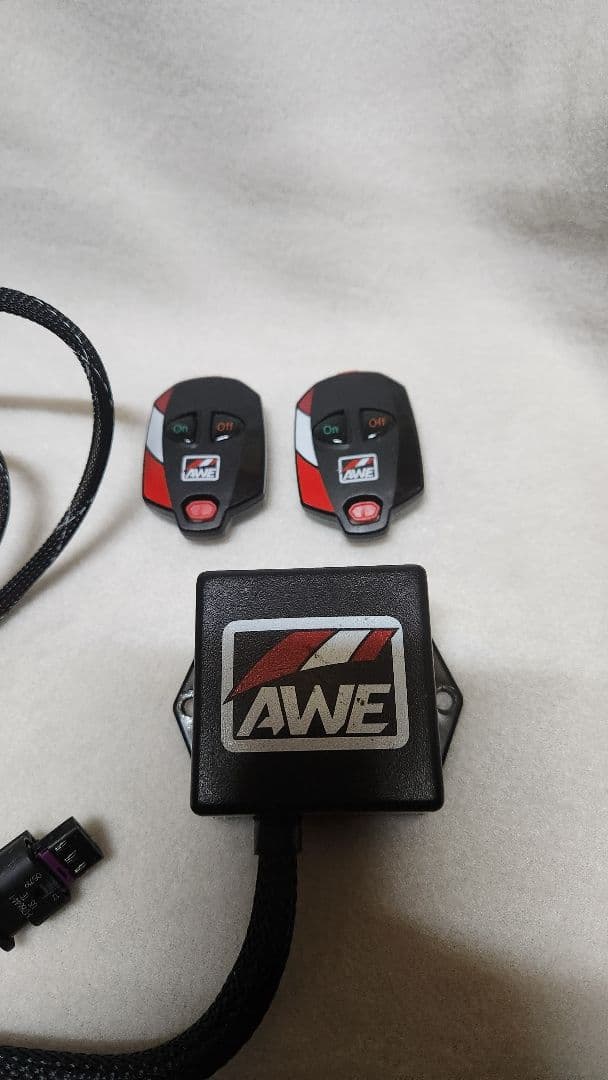 ランボルギーニ ウルス 可変バルブコントローラーAWE スイッチパスリモート