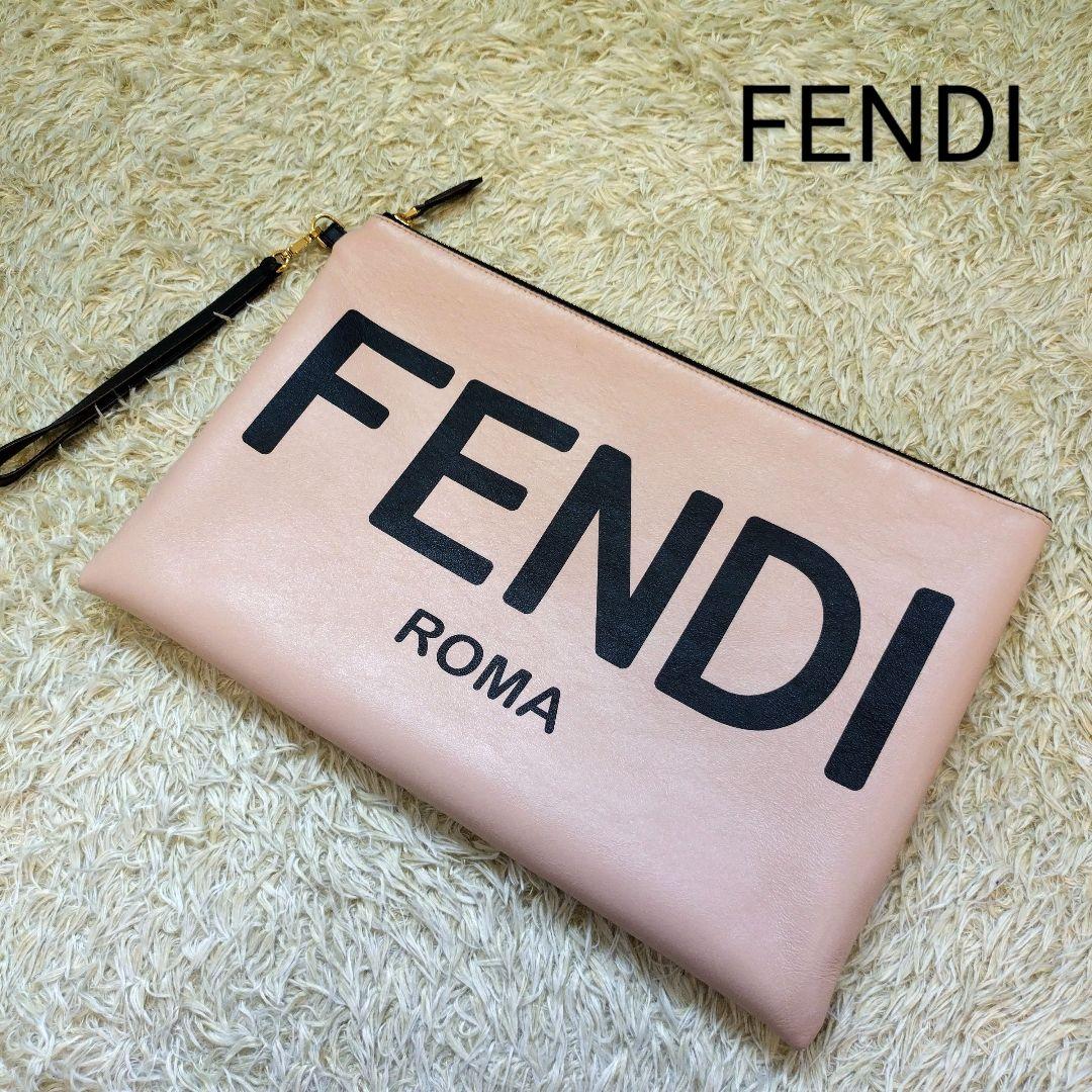 美品⭐フェンディ　クラッチバッグ　ピンク　ローマ　デカロゴ　レザー