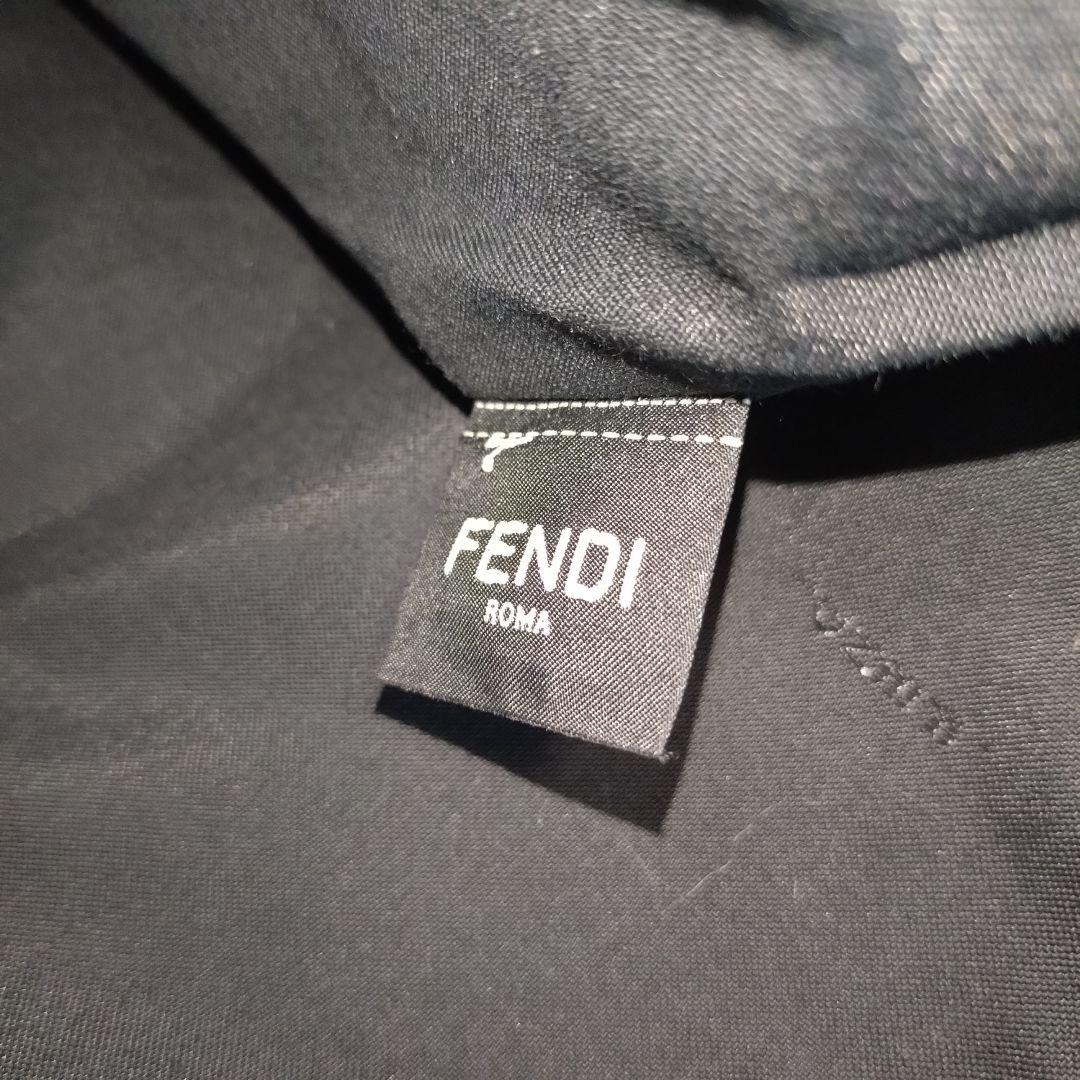 美品⭐フェンディ　クラッチバッグ　ピンク　ローマ　デカロゴ　レザー