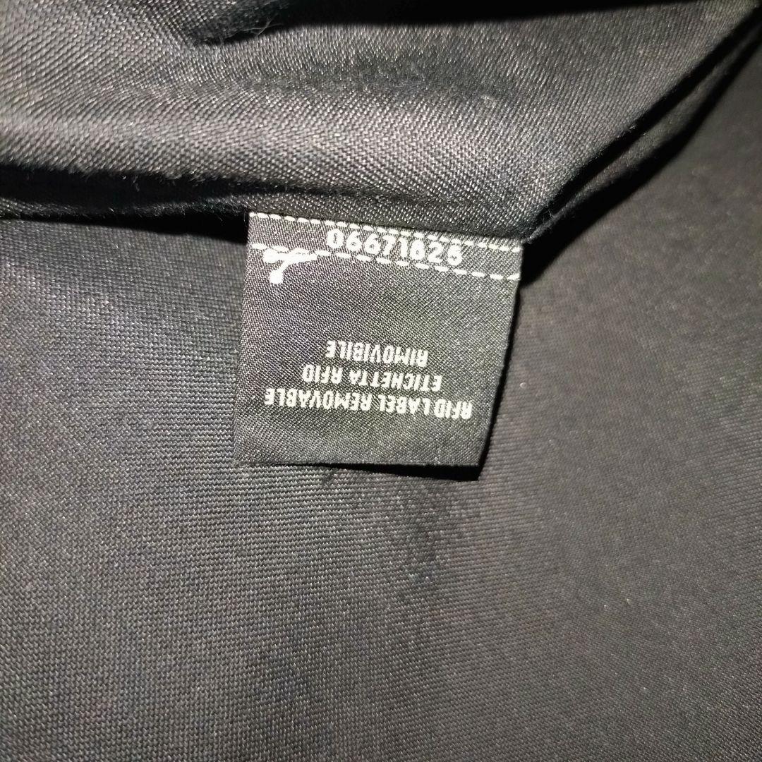 美品⭐フェンディ　クラッチバッグ　ピンク　ローマ　デカロゴ　レザー