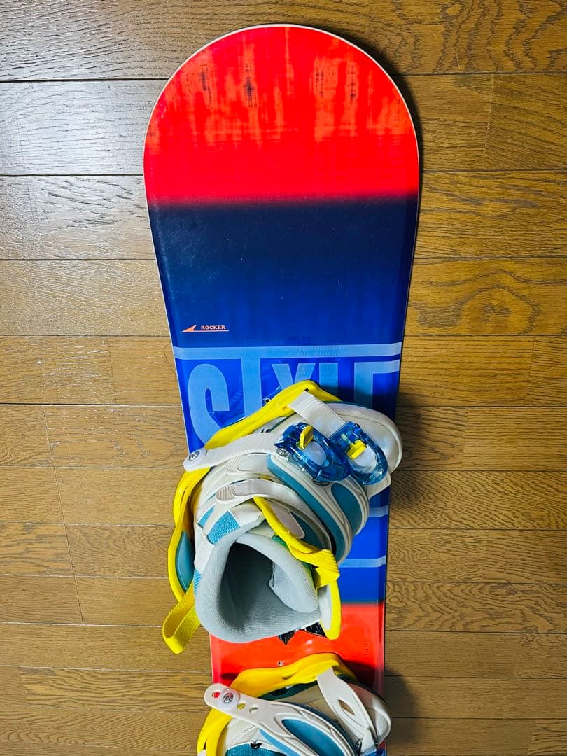 美品　子ども用スノーボード セットボードブーツ バインディング付き
