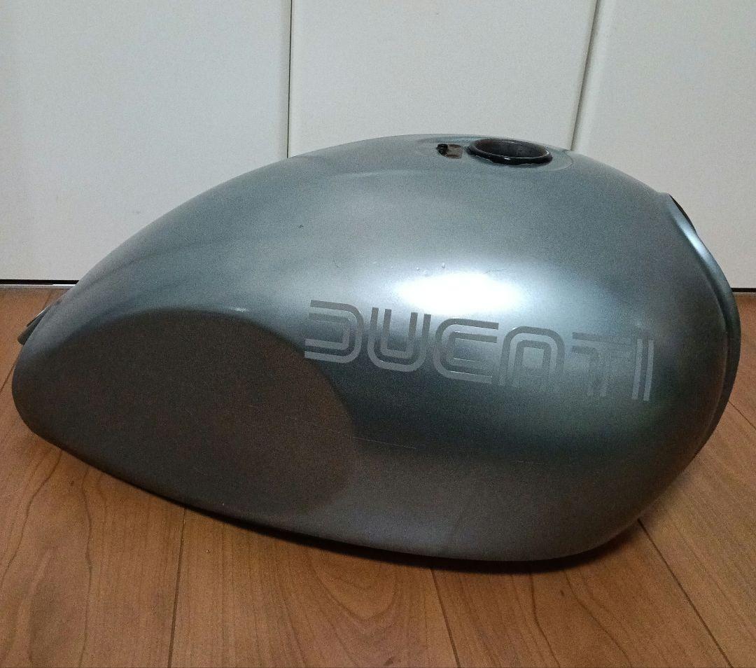 カワサキ　エストレヤ　タンク　 キャブレター使用