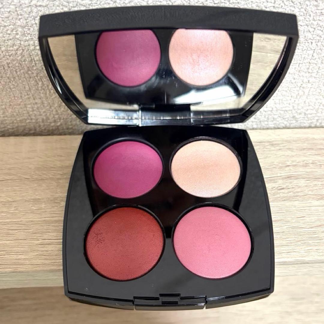 CHANEL ルージュ ヌワール コンフィダンス アイシャドウ　チークカラー