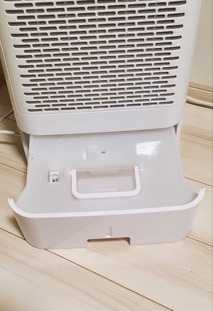 【美品】アイリスオーヤマ除湿機サーキュレーター・デシカント方式IJDC-K80