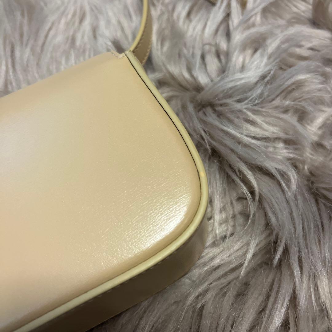 CELINE ミニ クロード シャイニーカーフスキン オーツベージュ