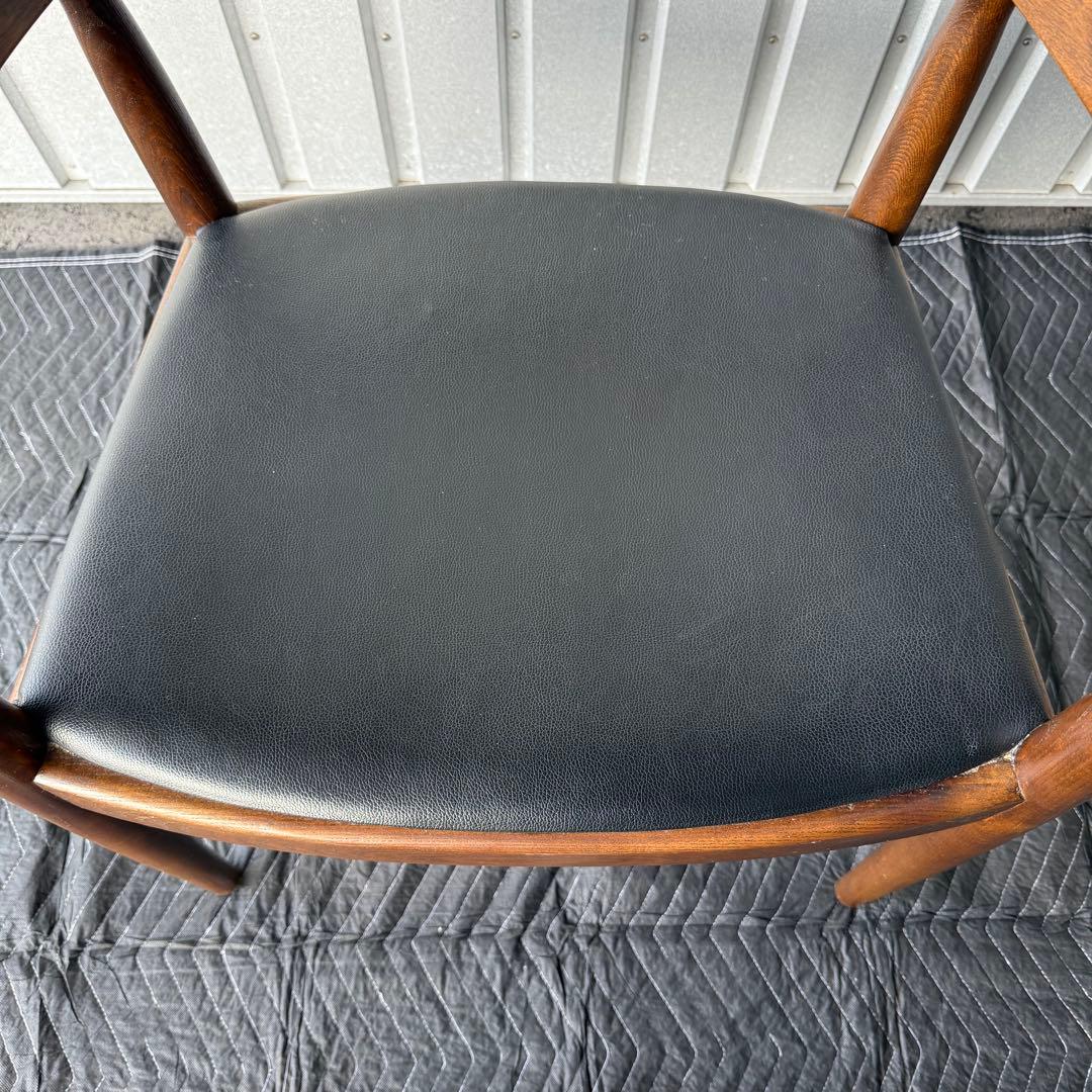 The chair ザ・チェア ハンス・J・ウェグナー リプロダクト　肘掛け