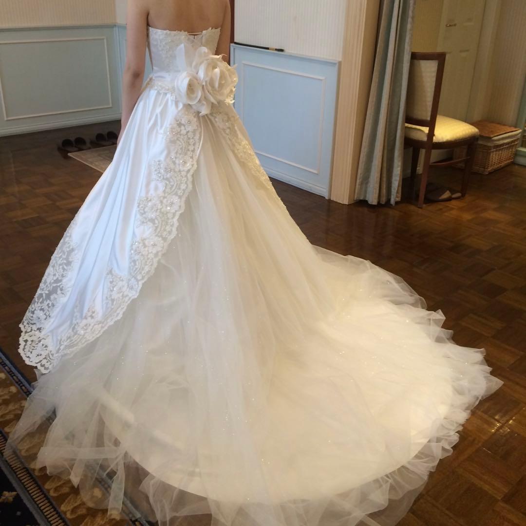 結婚式　ウエディングドレス　レース　パール　写真