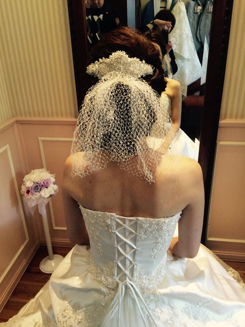 結婚式　ウエディングドレス　レース　パール　写真