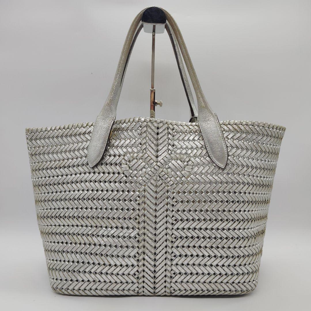 美品 アニヤハインドマーチ ニーソン トート シルバー 光沢 編み込み