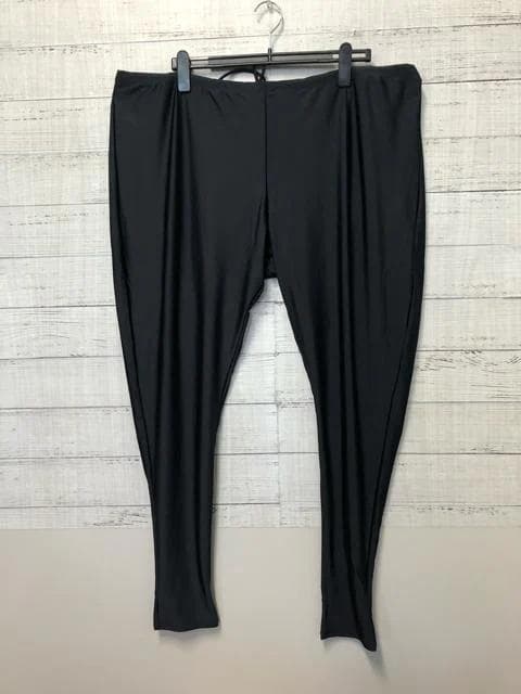 新品☆10L♪水着5点セット♪ラッシュガード・トレンカ・ビキニ☆m941