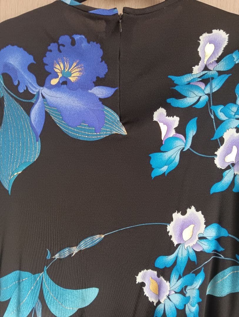 ♥連休大幅値下げ 超美品♥レオナール 花柄 長袖トップス