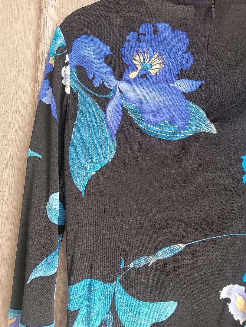 ♥連休大幅値下げ 超美品♥レオナール 花柄 長袖トップス