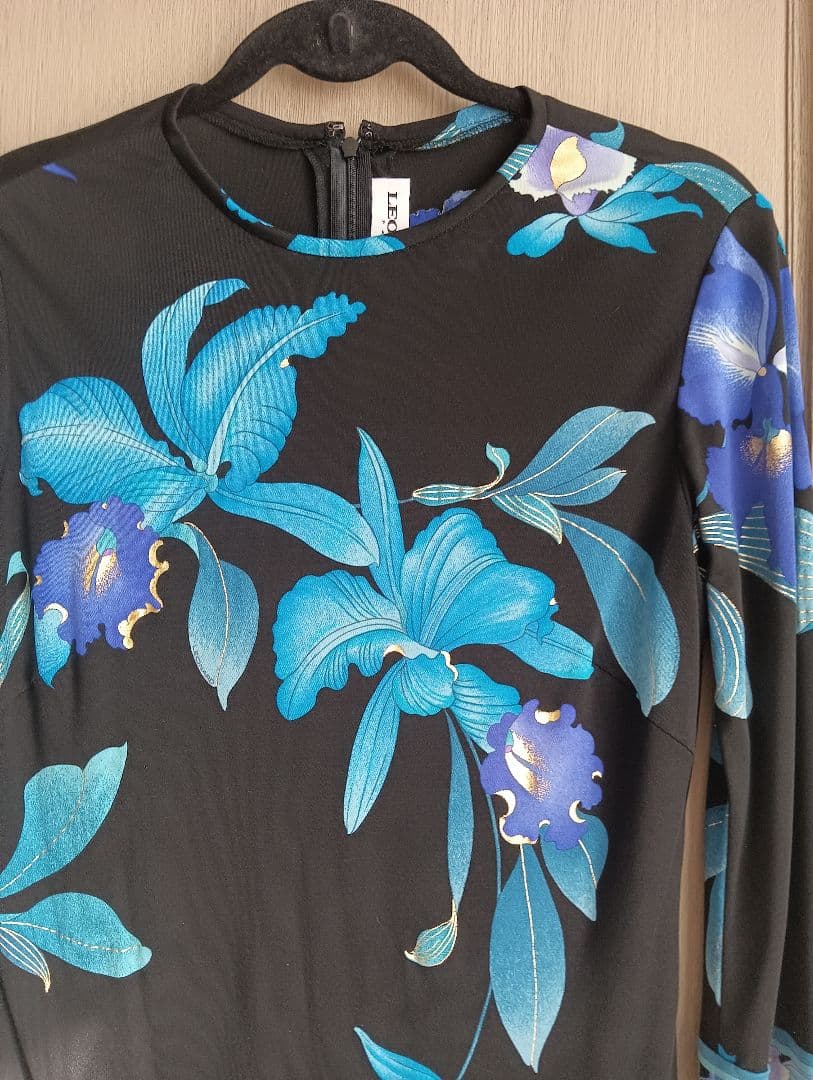 ♥連休大幅値下げ 超美品♥レオナール 花柄 長袖トップス