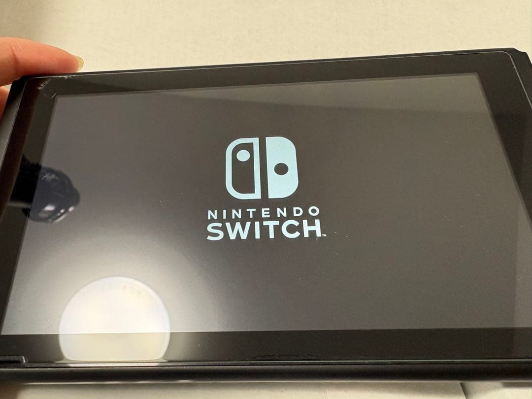 Nintendo Switch ネオンブルー、レッド