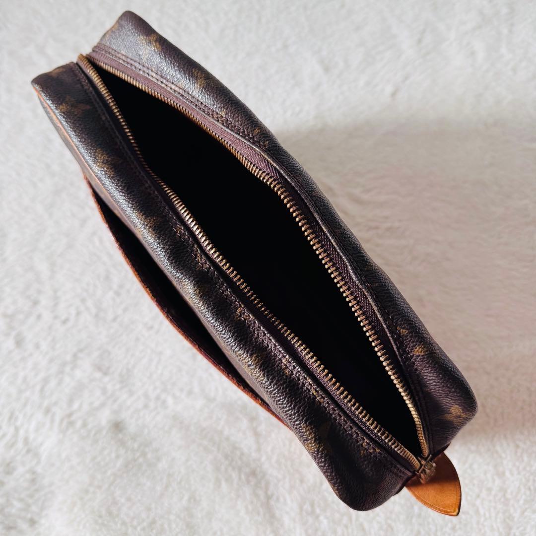 ルイヴィトン コンピエーニュ28 モノグラム M51845 クラッチバッグ