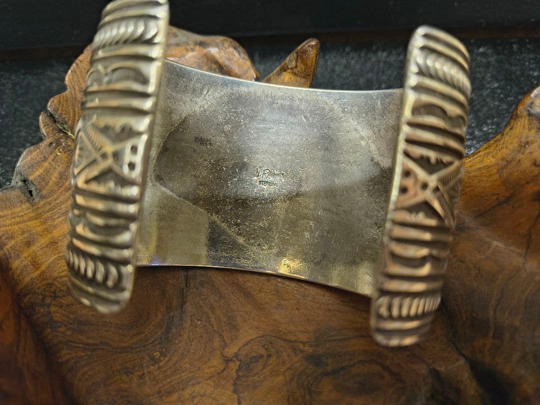 ナバホ　ゲーリーリーブス シルバーバングル