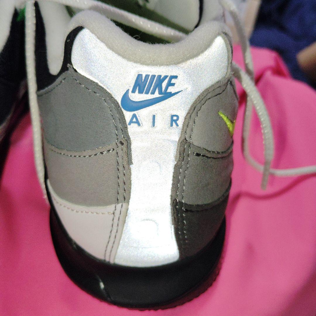 着用2回激レアフェデラーモデル　ズームベイパーRF X AM95 27.5