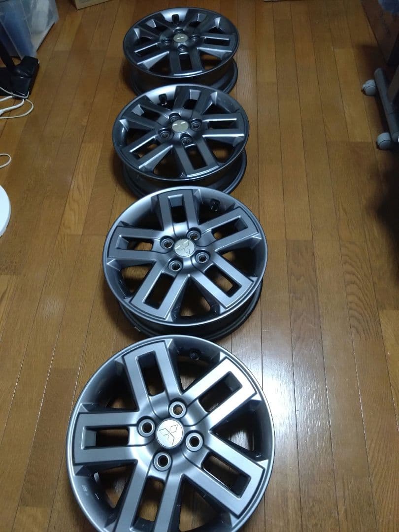【美品】三菱　デリカミニ純正ホイール　4.5J-15 4H100 +46