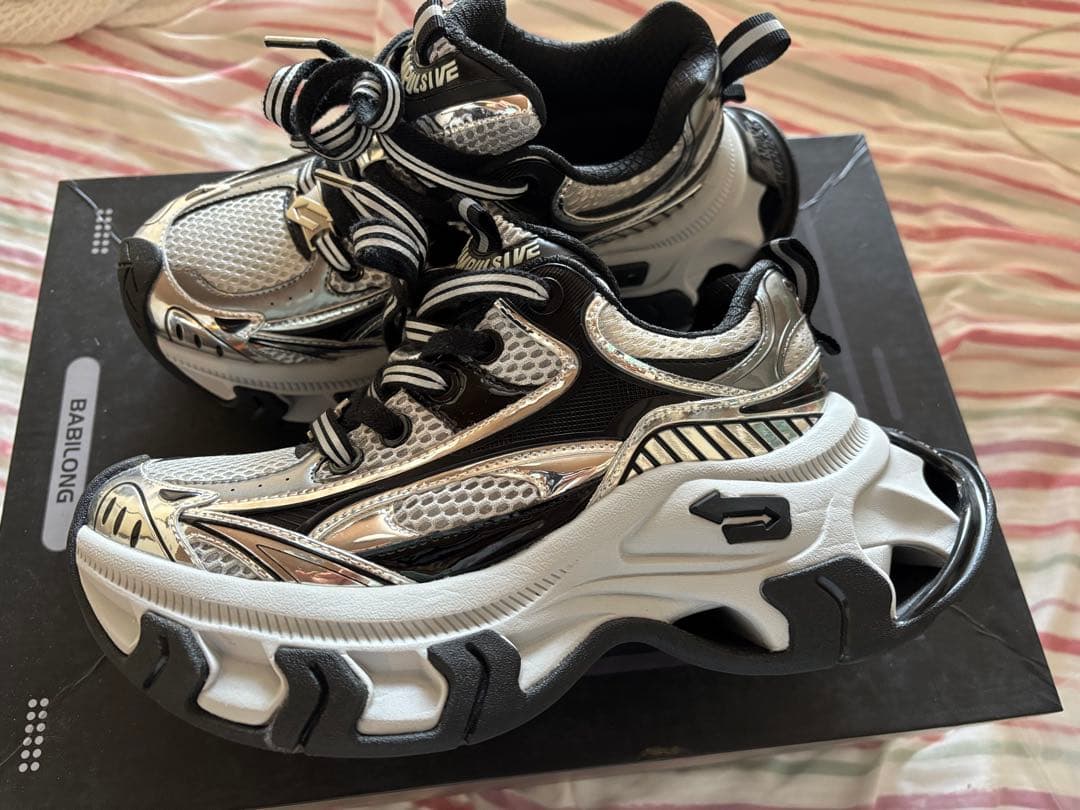 NEXT IMPULSIVE スニーカー 37