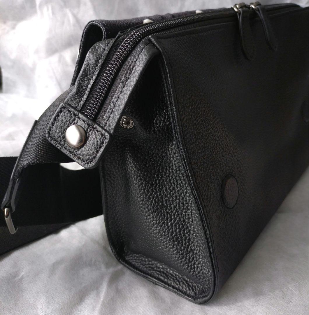 【期間限定お値下中！】イアパピヨネ　ワイドテープショルダーバッグ