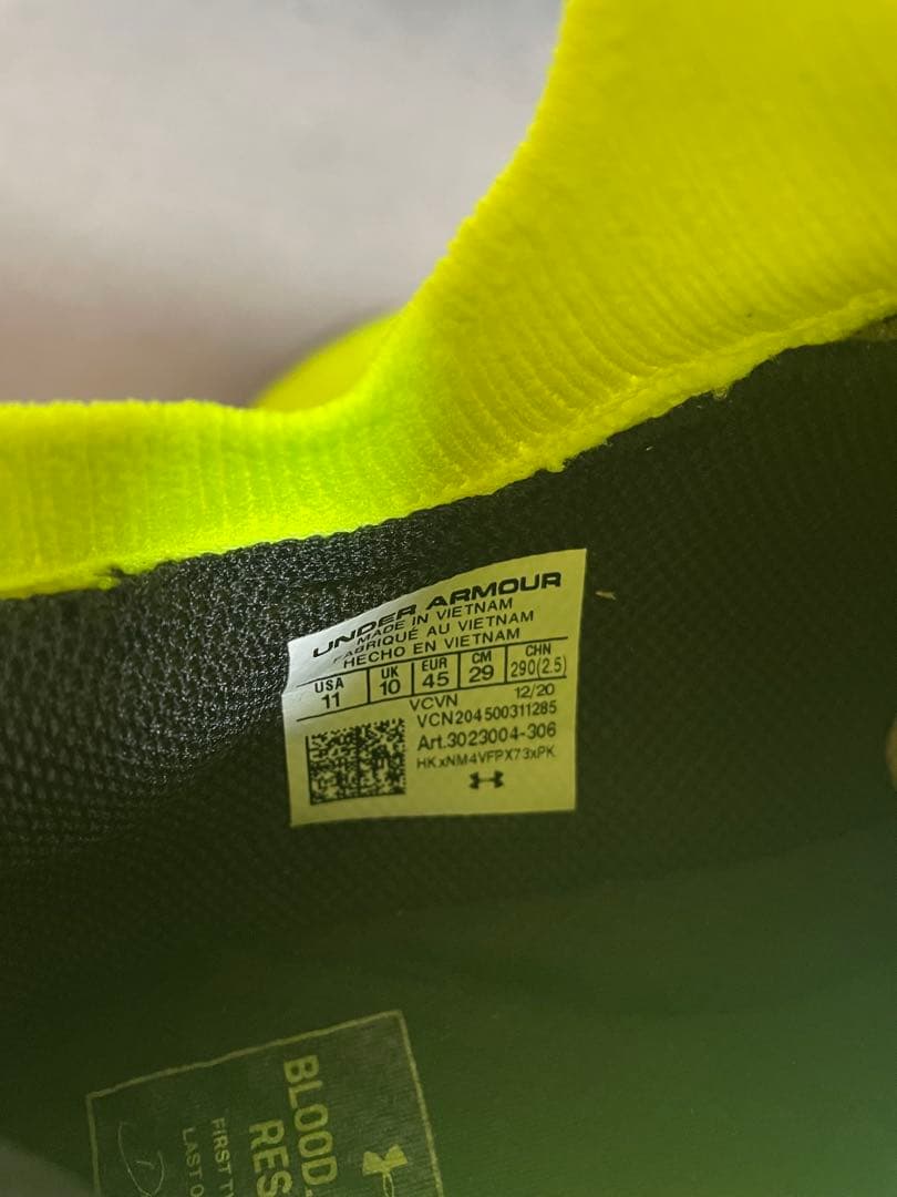 アンダーアーマー プロジェクトロックトレーニングシューズ