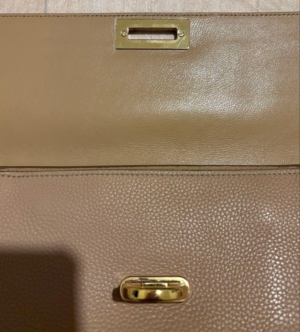 フェラガモ／ガンチーニ／ハンドバッグ／ショルダーバッグ ／キャメル／ベージュ