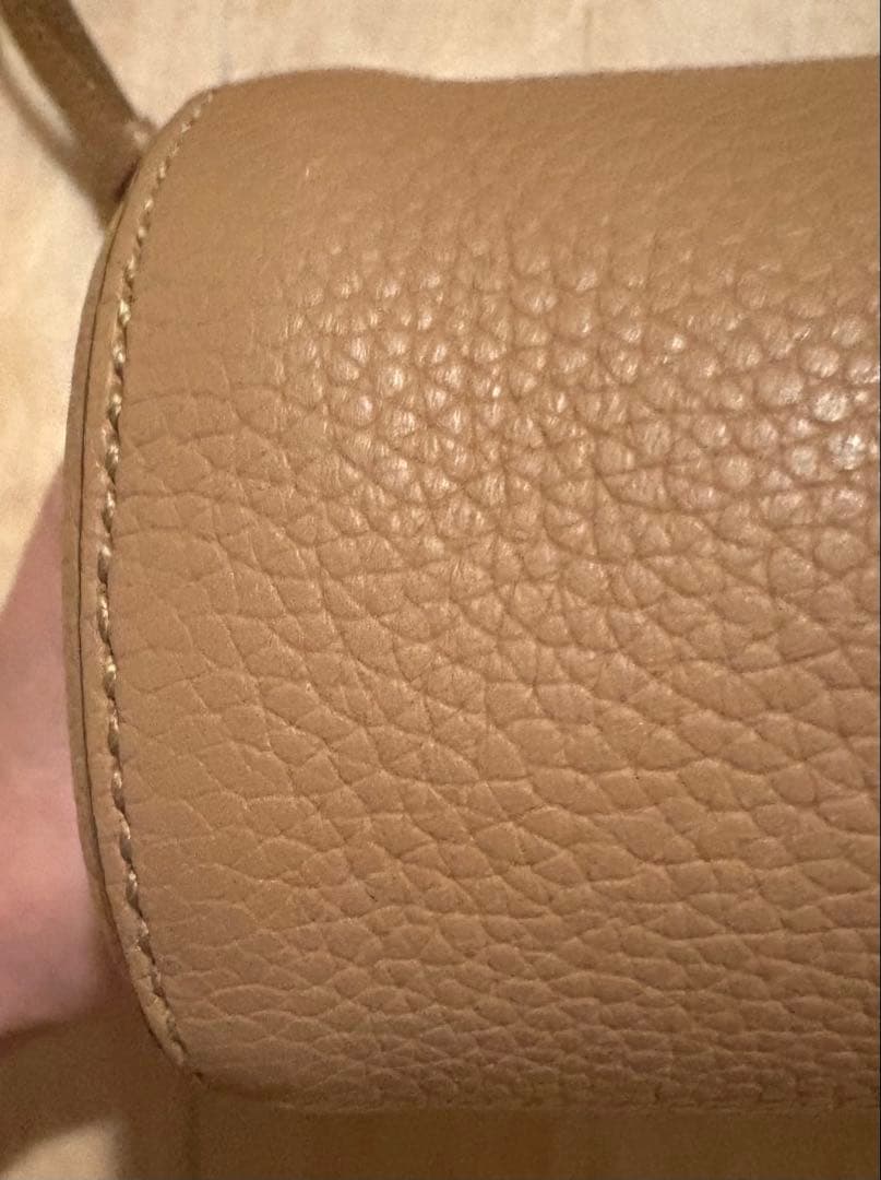 フェラガモ／ガンチーニ／ハンドバッグ／ショルダーバッグ ／キャメル／ベージュ