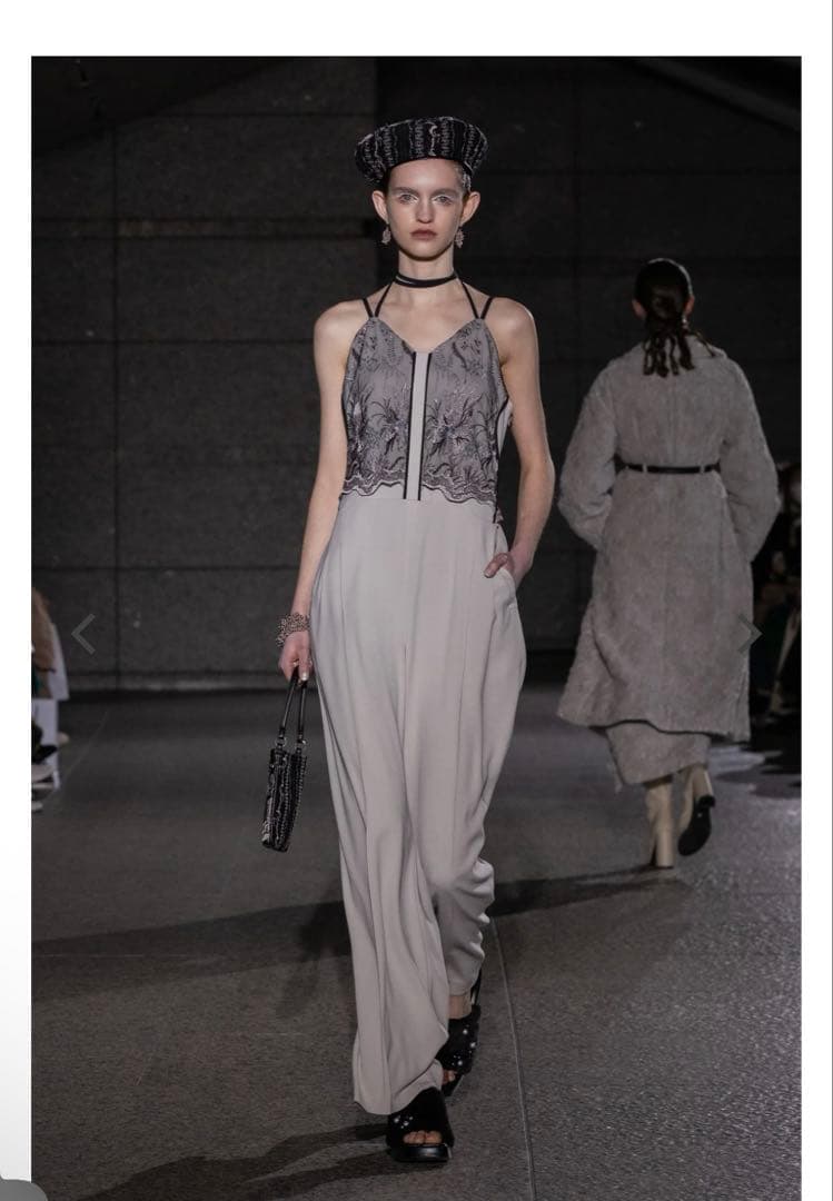 サロペット・オーバーオール・オールインワン Petal lace overalls (Ice gray)