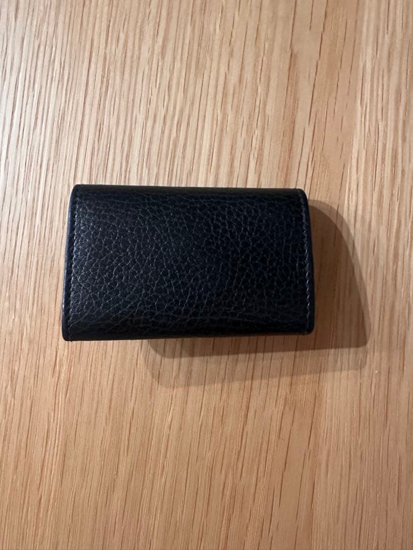 GUCCI ブラックレザー キーケース GGロゴ