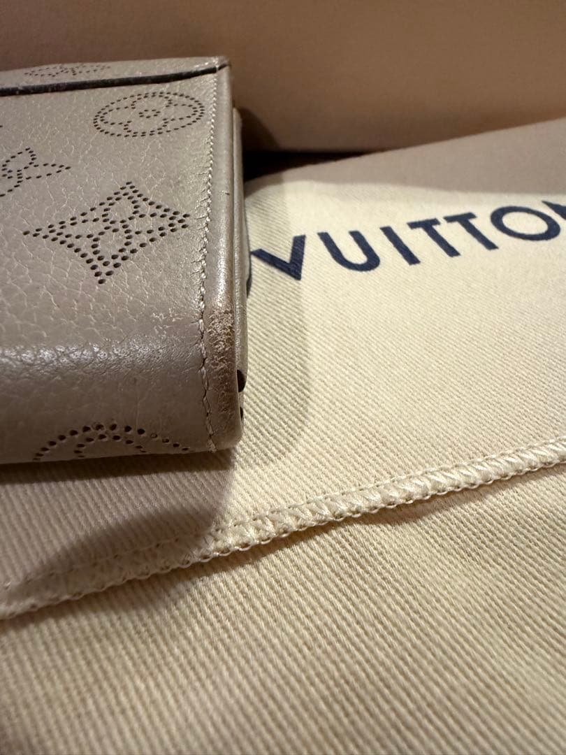 Louis Vuitton マヒナ ポルトフォイユ イリス 長財布