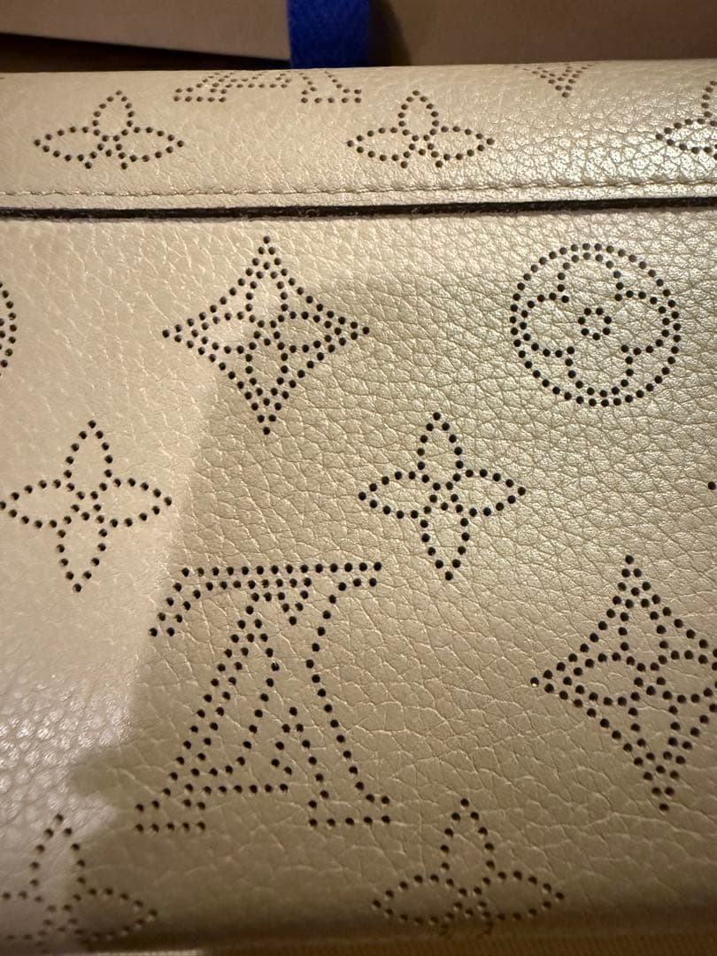 Louis Vuitton マヒナ ポルトフォイユ イリス 長財布