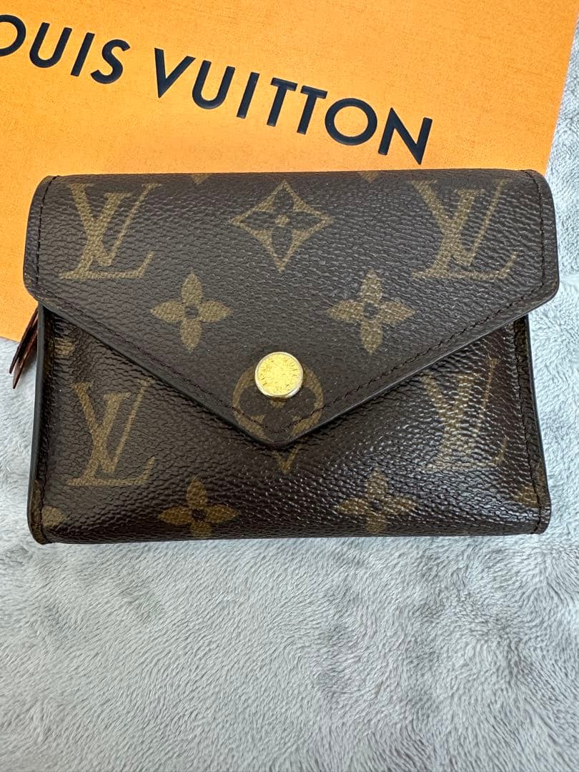 Louis Vuitton 三つ折り財布 モノグラム　ヴィトン財布