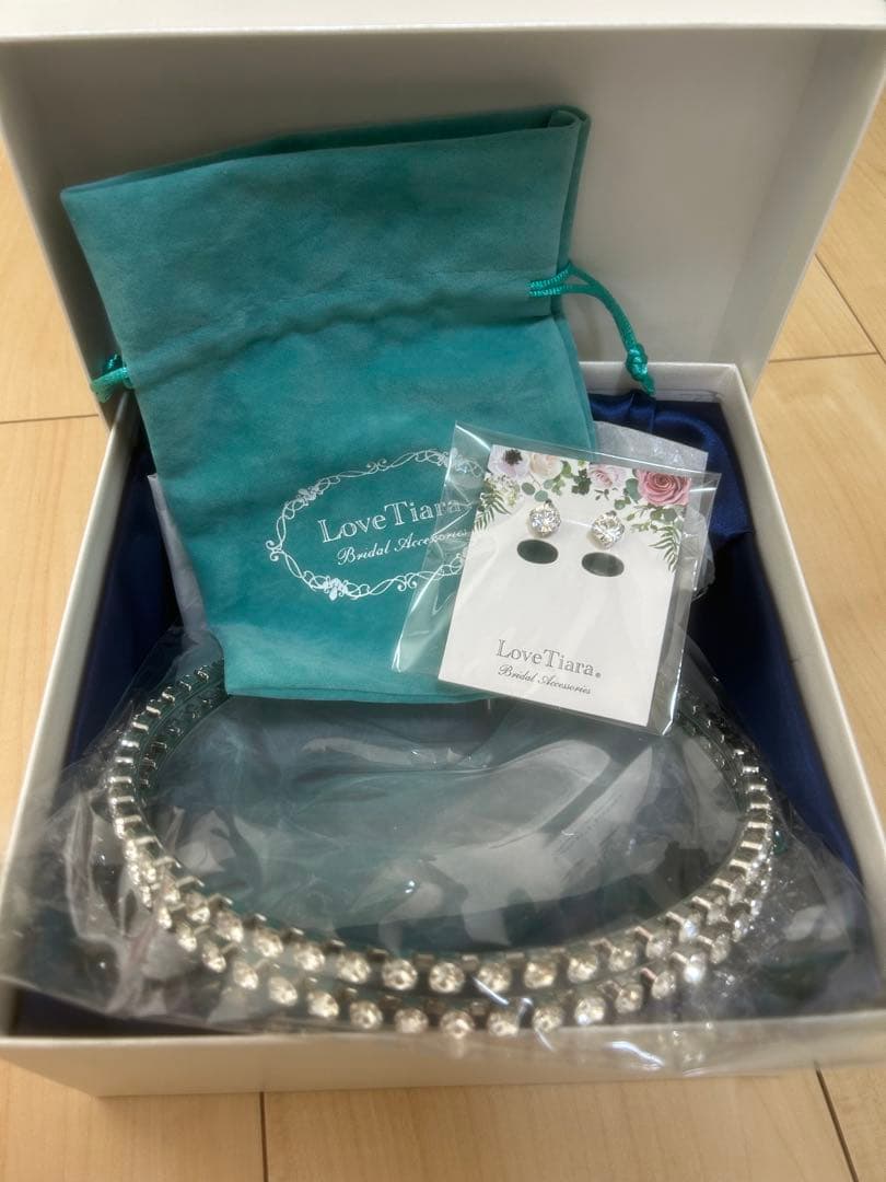 【satomiさん専用】【美品】LoveTiara ヘッドドレス2連カチューシャ