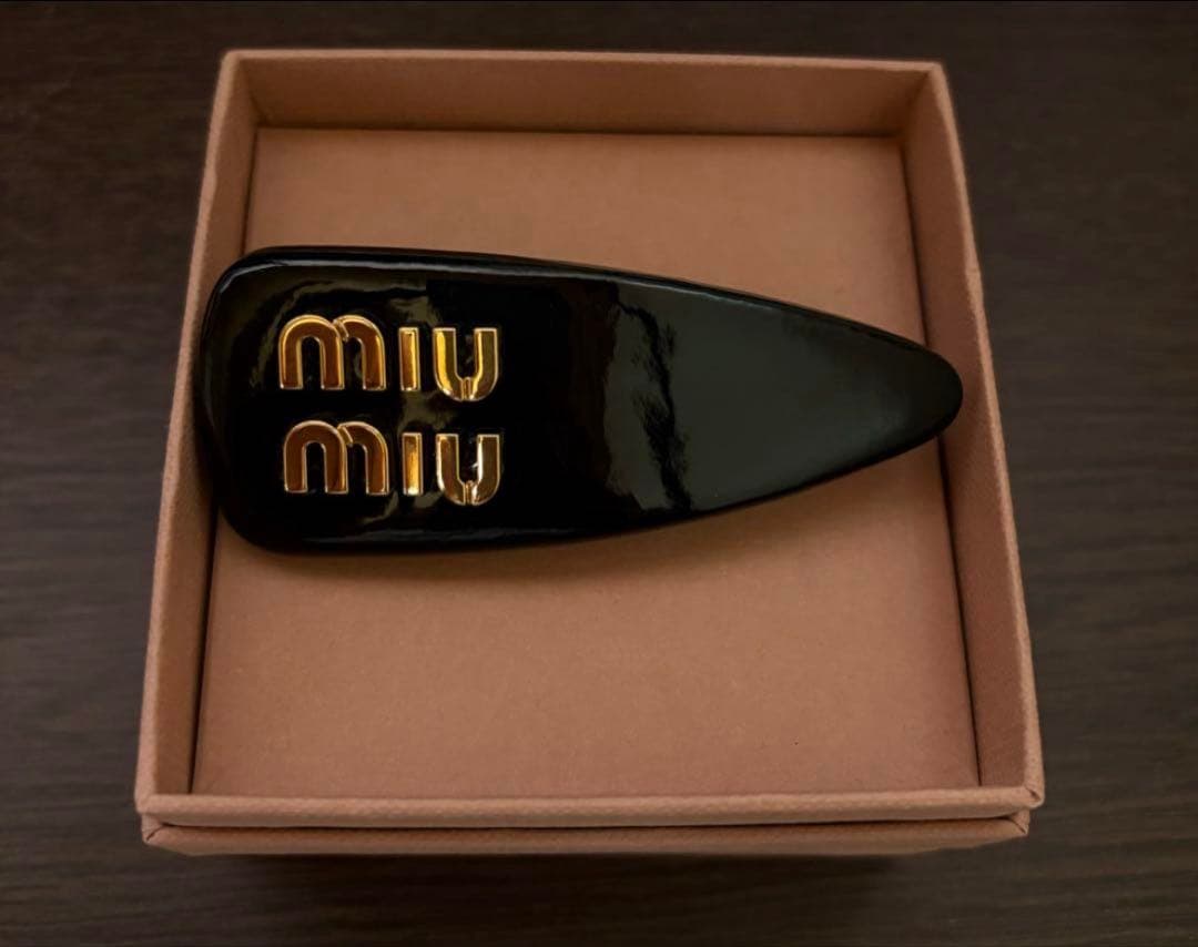 miu miu ブラック バレッタ