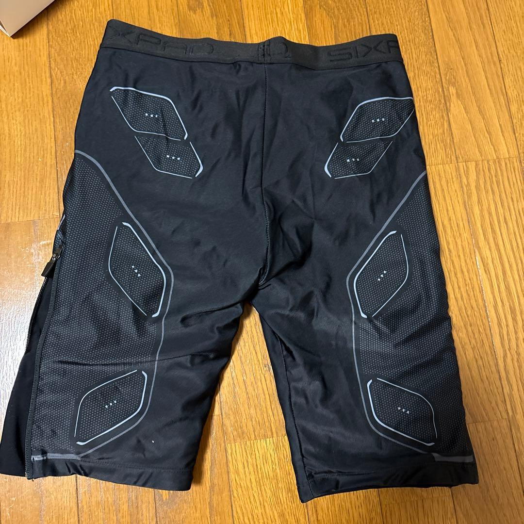 【極美品】SIXPADパワースーツ　上下セット メンズLサイズ