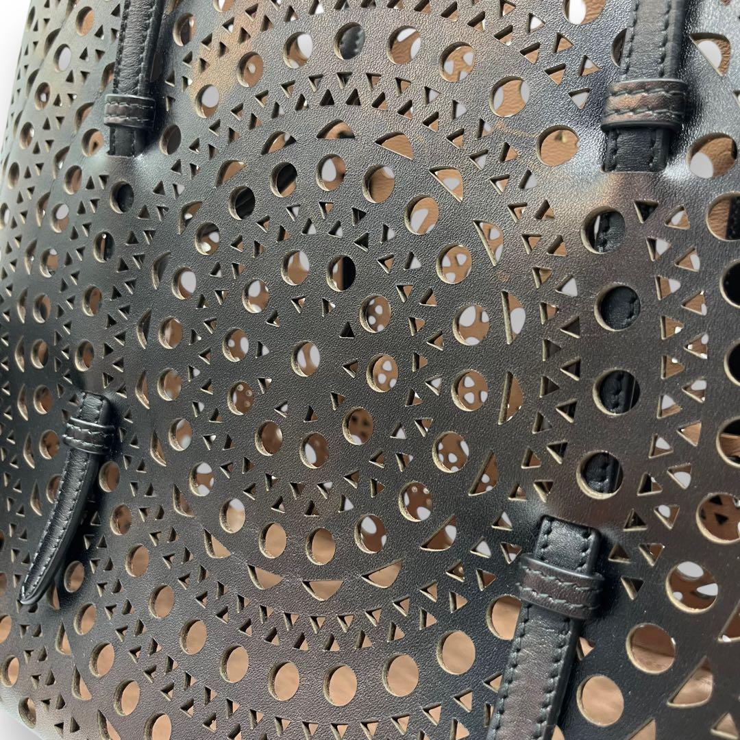 ご予約のお品　Alaïa アライア ショルダー トートバッグ MINA 32